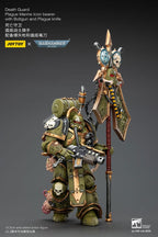 JOYTOY Warhammer 40.000 Actionfigur Death Guard Plague Marine Icon bearer with Boltgun and Plague knife 12 cm